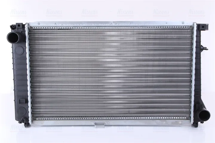Радиатор охлаждения NISSENS 60744A