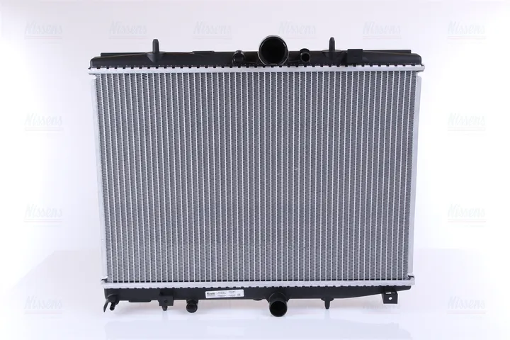 Радиатор охлаждения двигателя NISSENS 61292A