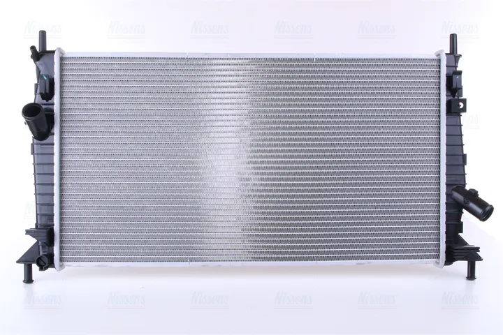 Радиатор охлаждения NISSENS 62017A