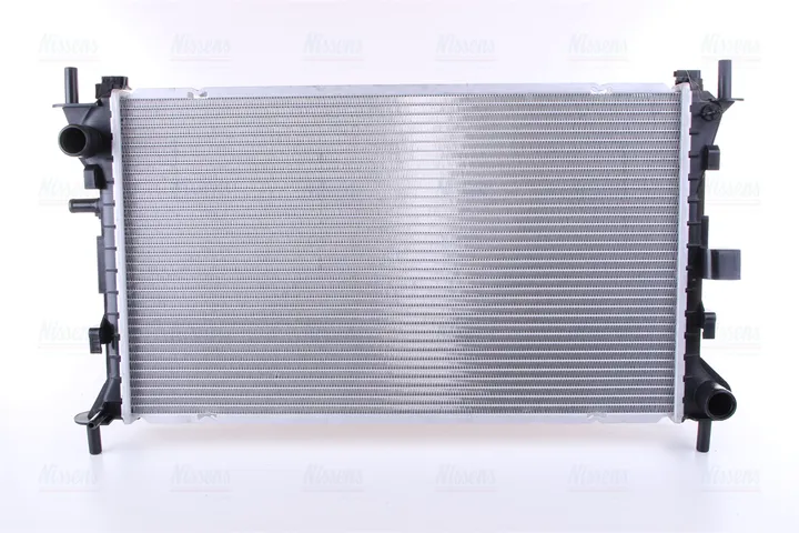 Радиатор охлаждения NISSENS 62073A