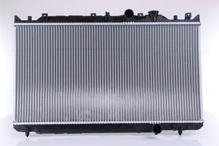 Радиатор охлаждения двигателя NISSENS 62482A