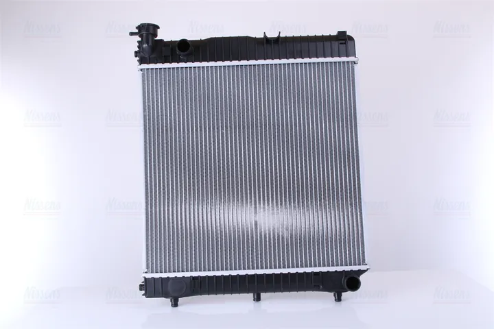 Радиатор охлаждения NISSENS 62635