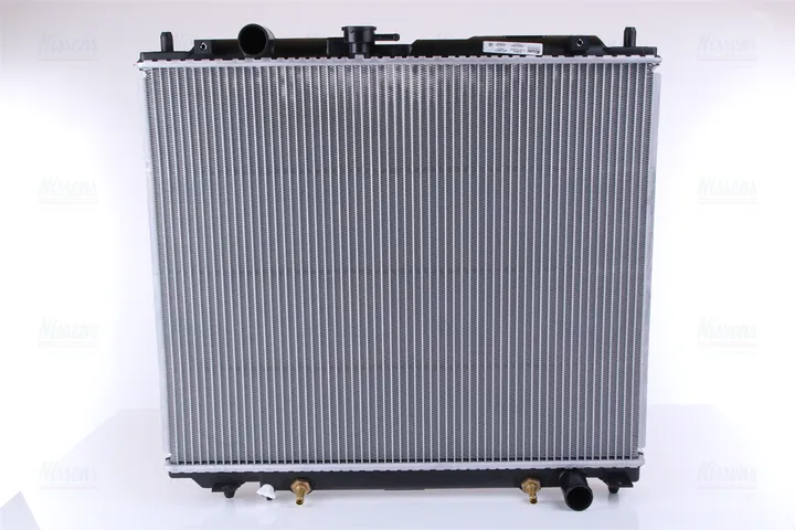 Радиатор охлаждения двигателя NISSENS 62853