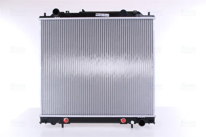Радиатор охлаждения двигателя NISSENS 62855