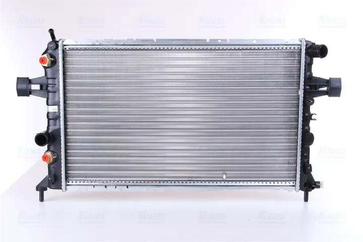 Радиатор охлаждения NISSENS 63003A