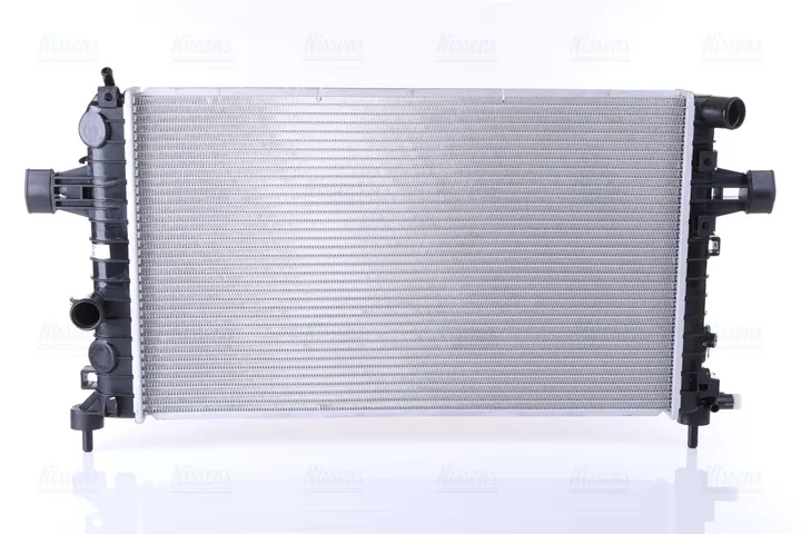 Радиатор охлаждения двигателя NISSENS 630744