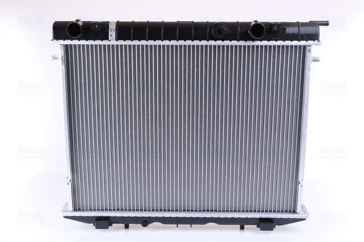 Радиатор охлаждения двигателя NISSENS 63244