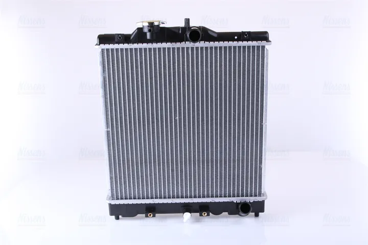 Радиатор охлаждения NISSENS 63310A