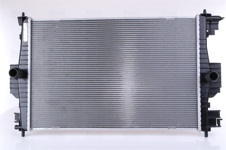 Радиатор охлаждения NISSENS 636012