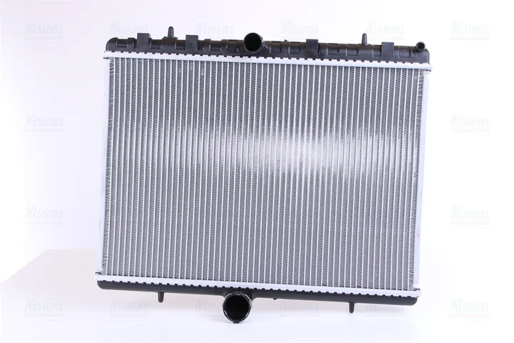 Радиатор охлаждения NISSENS 63621A