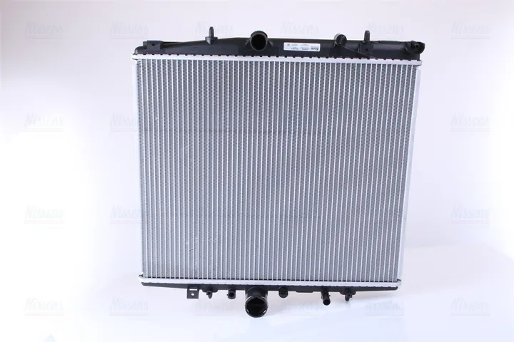 Радиатор охлаждения NISSENS 63695A