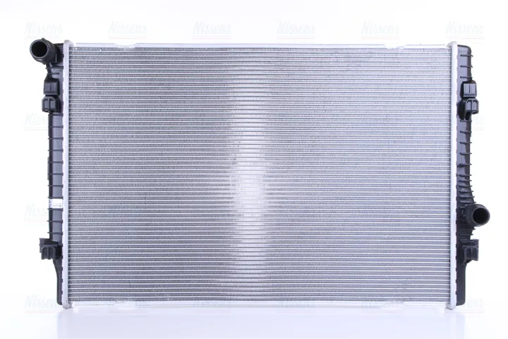 Радиатор охлаждения NISSENS 65302