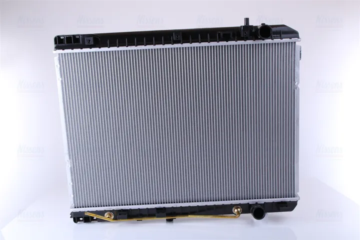 Радиатор охлаждения NISSENS 66759