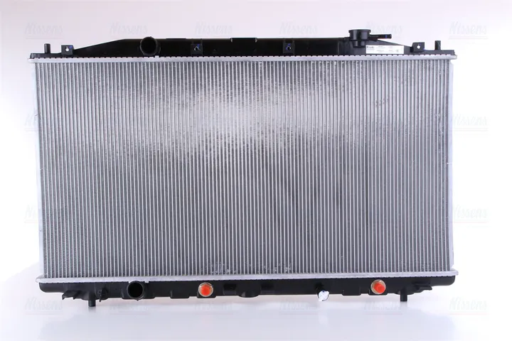 Радиатор охлаждения NISSENS 68096