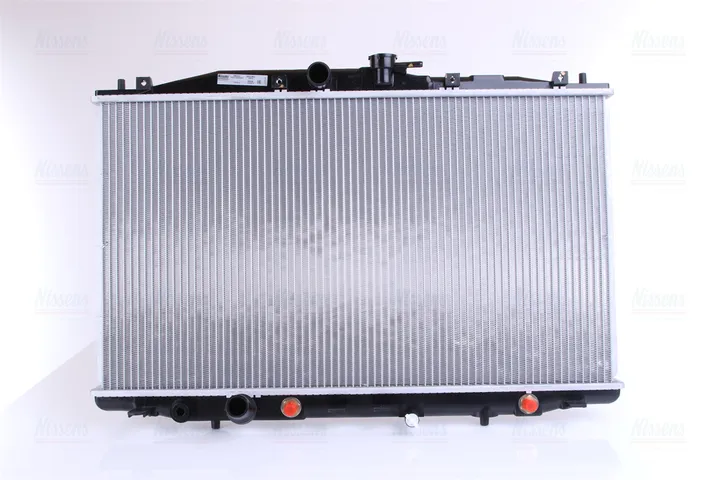 Радиатор охлаждения NISSENS 68112