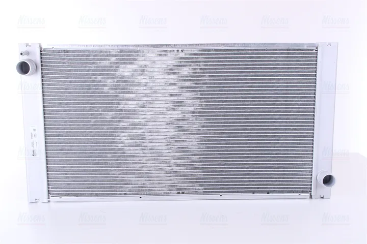 Радиатор охлаждения NISSENS 69705